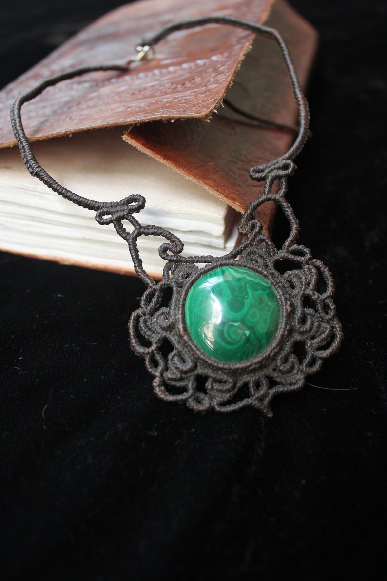Macramee necklace-malachite-macrame necklace-adjustable length