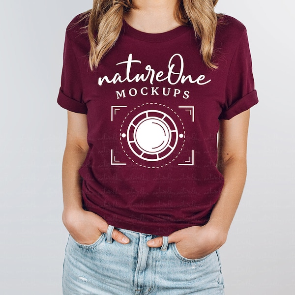 3001 Maqueta de modelo granate Bella Canvas Mockup, Maqueta de modelo de camiseta unisex maroon, maqueta de modelo de camiseta de camiseta de estilo de vida