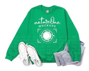 Maquette de sweatshirt vert irlandais Gildan 18000, maquette de sweatshirt ras du cou unisexe épais G180, maquette de pull Gildan à plat