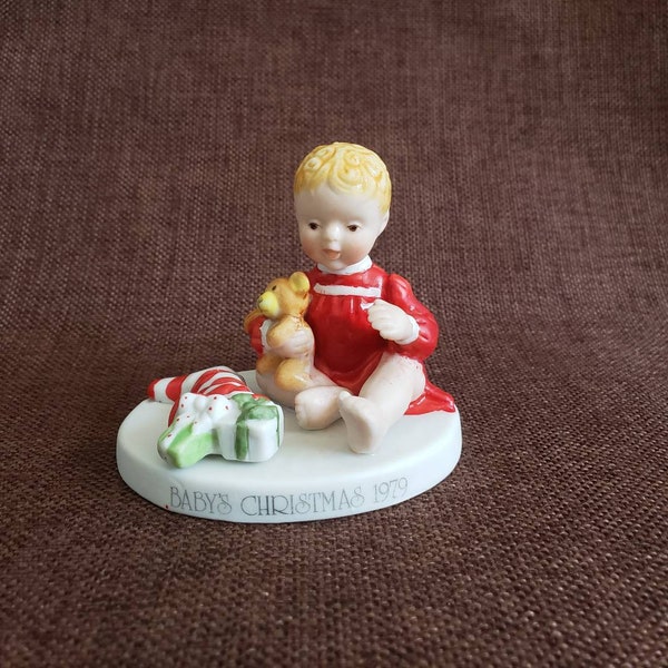 Designer Collection 1979 Holly Hobbie Christmas Bisquit Porcelain Figurine “Baby’s Christmas”