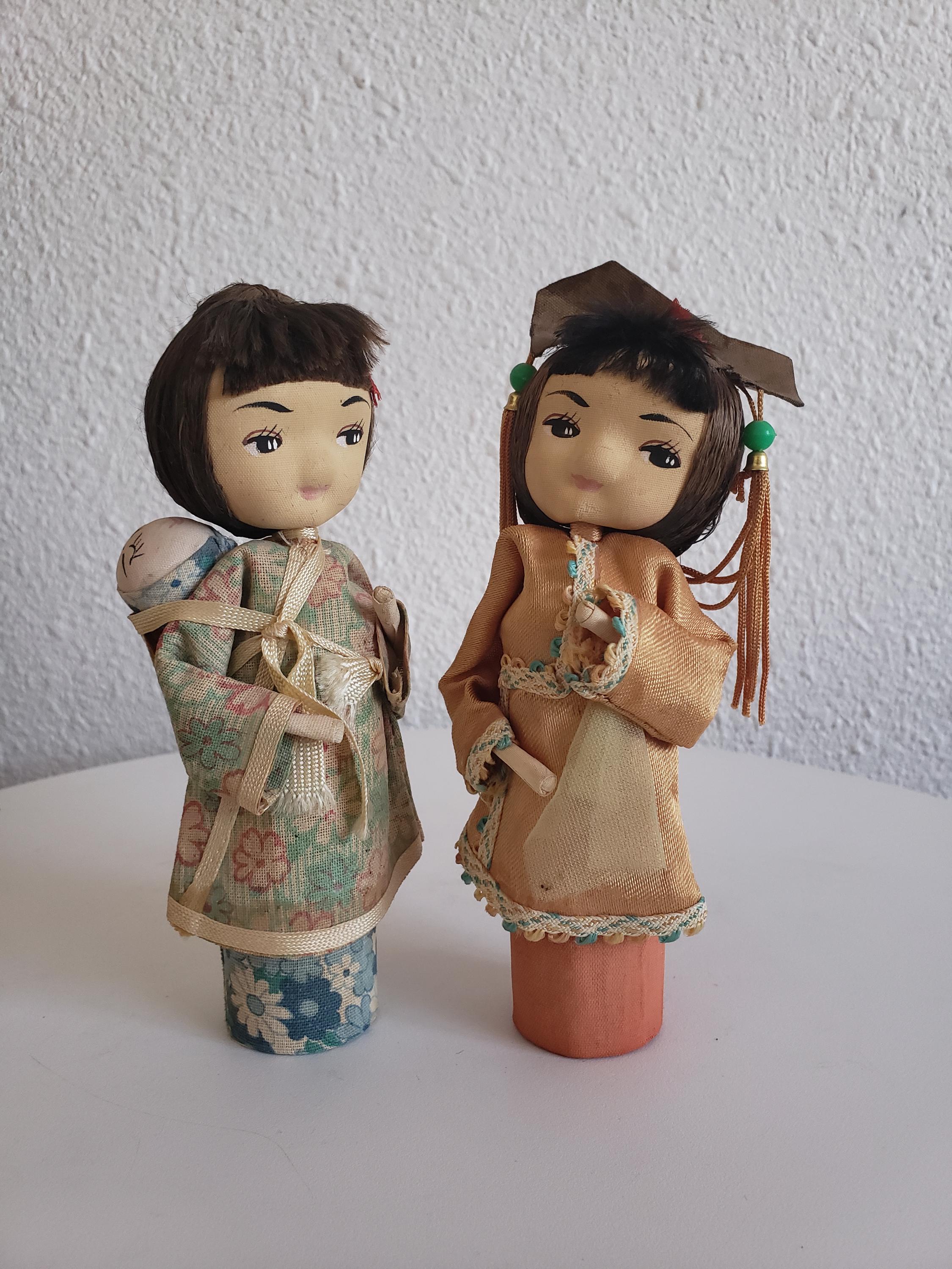 Vintage Antique 2 Chinese Asian Peg Wooden Dolls Handpainted