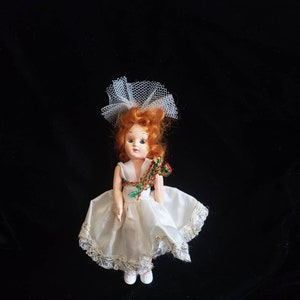 Vintage Doll House of Dolls Bride Sleepy Eyes Moveable Arms Head   Plastic Doll