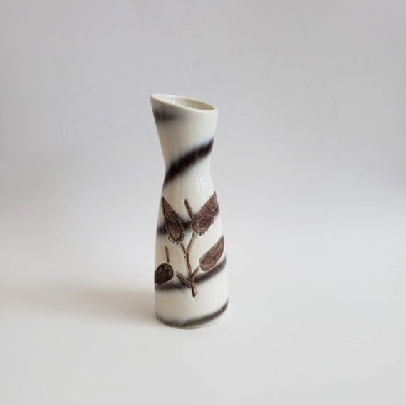 Japanese ceramic carved plant flower bud vase Japanese ceramic carved plant flower bud vase