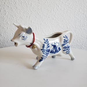 Delft Blue Pottery Holland Cow Creamer Vintage/Antique
