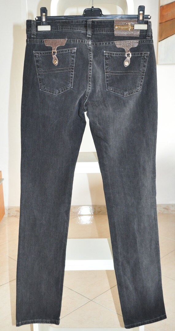 black jeans size 44