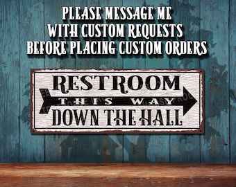 Chico Creek Signs - Cartello In Legno Per Bagno Con Freccia A Sinistra - Stile Rustico 15x45 Cm, Prodotto USA - 2