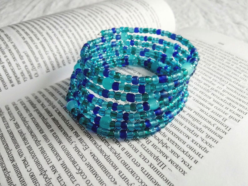 Sea wave Fiesta Memory Bracelet of glass seed beads