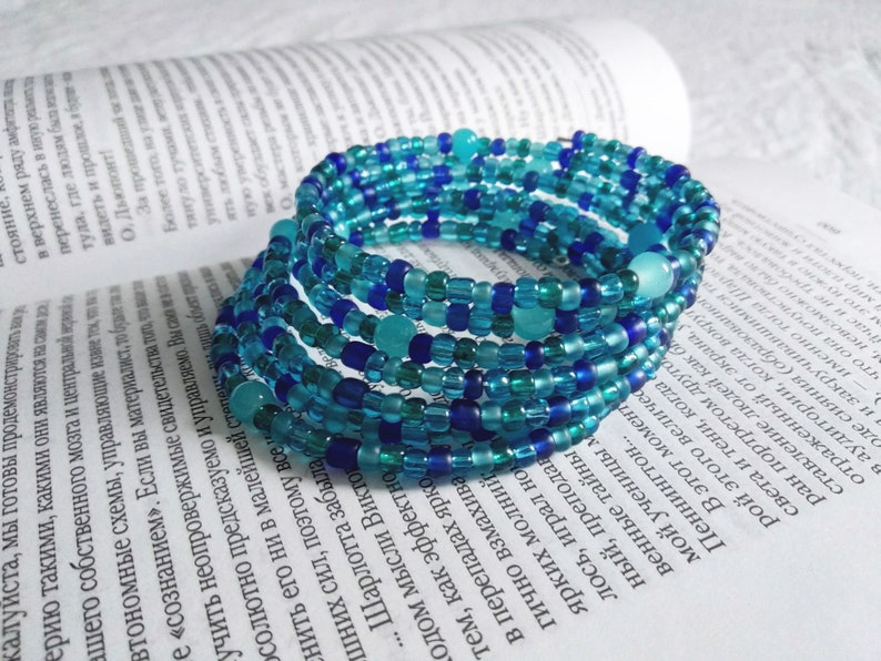 Sea wave Fiesta Memory Bracelet of glass seed beads