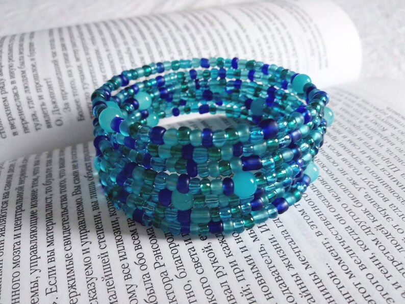 Sea wave Fiesta Memory Bracelet of glass seed beads