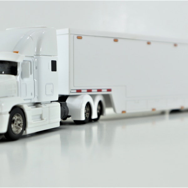 Mack Anthem Hauler Enclosed Transporter Die-cast 1:64 Scale Model Truck White