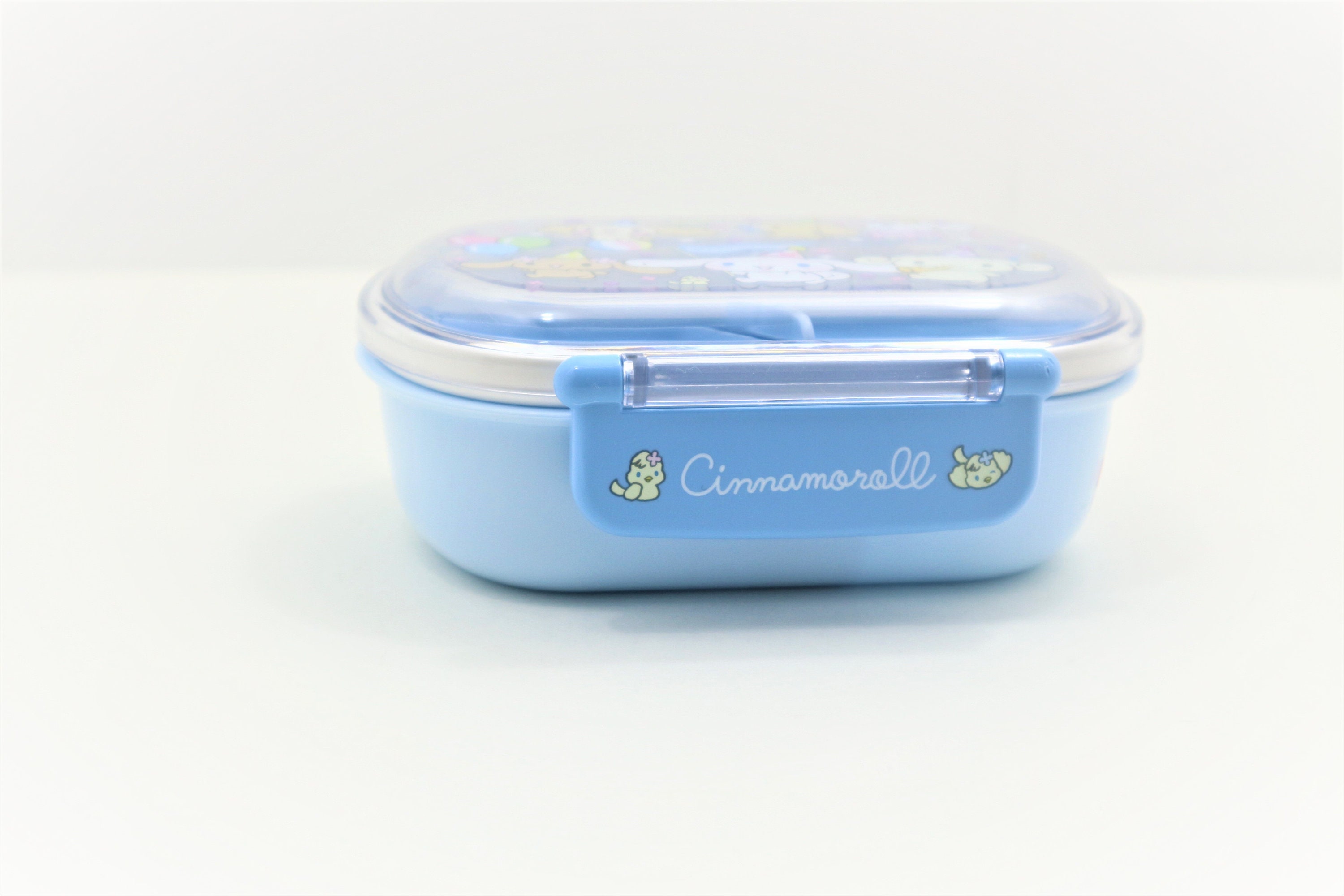 Cinnamoroll Bento Lunch Box (15oz) - Cute Lunch Carrier with Secure 2-Point  Locking Lid - Authentic …See more Cinnamoroll Bento Lunch Box (15oz) 