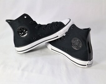 white hello kitty converse