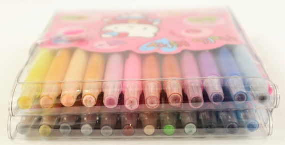 Hello Kitty Twist up Crayons 24 Colors -  Denmark