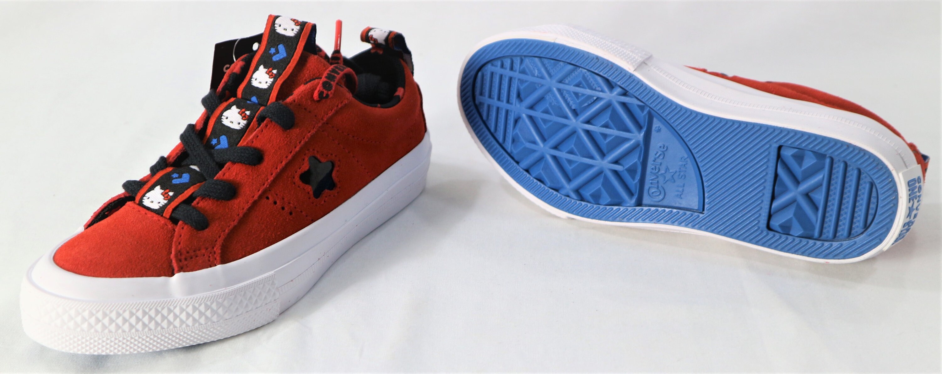 Converse hello kitty clearance 37