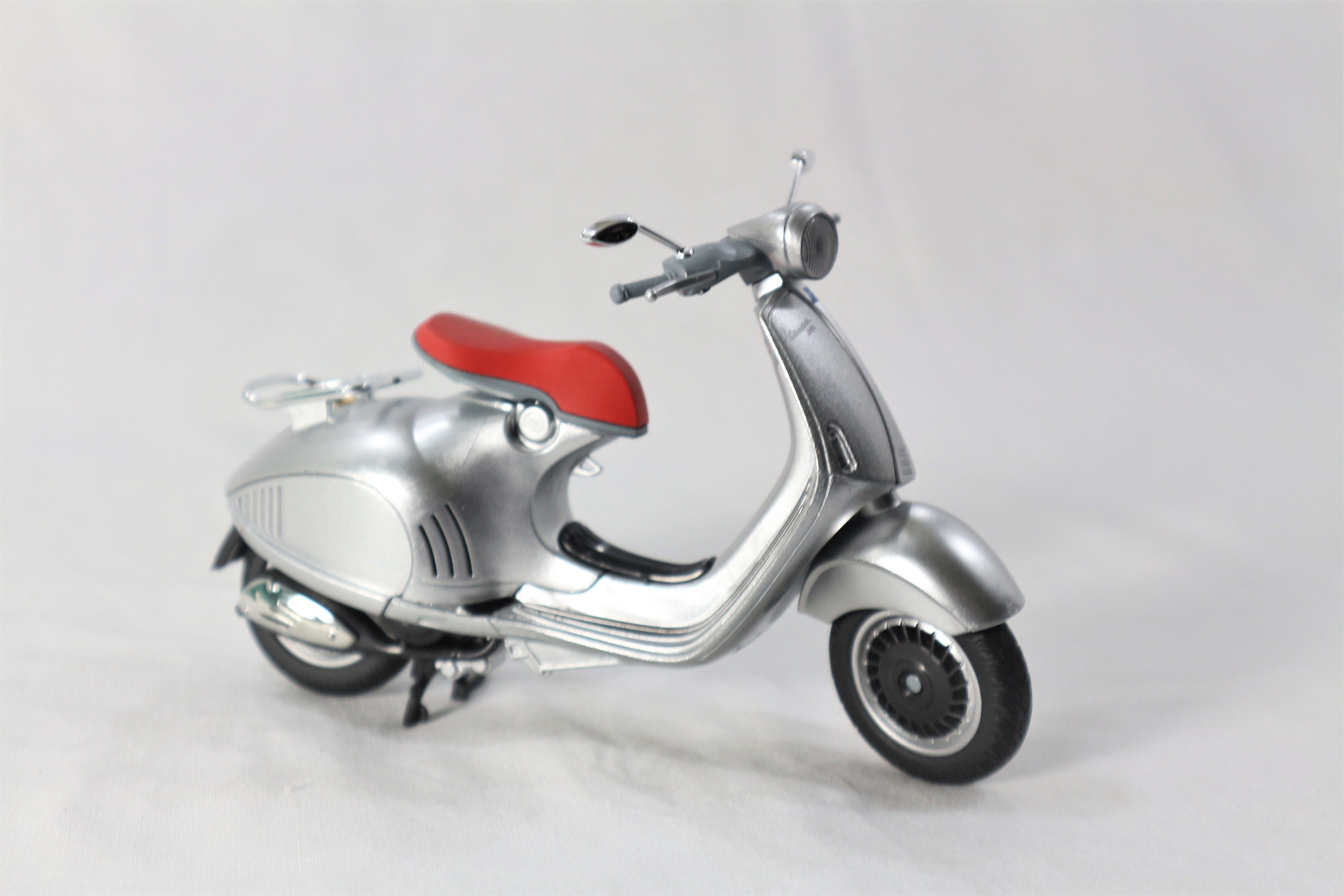 Vespa 946 Modell Motorrad Chrome - .de