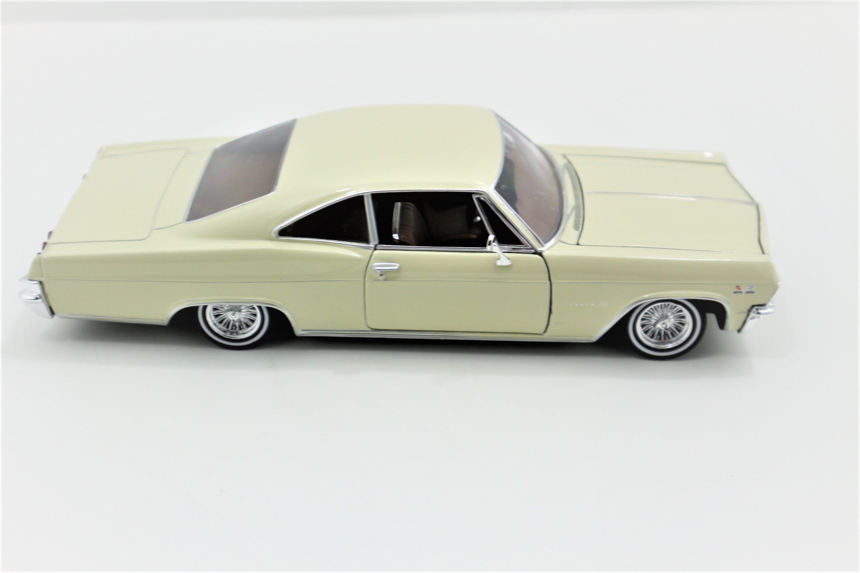 1965 chevy impala store diecast model