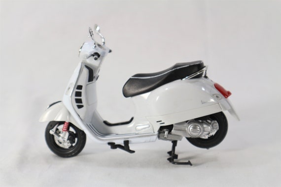 vespa diecast model