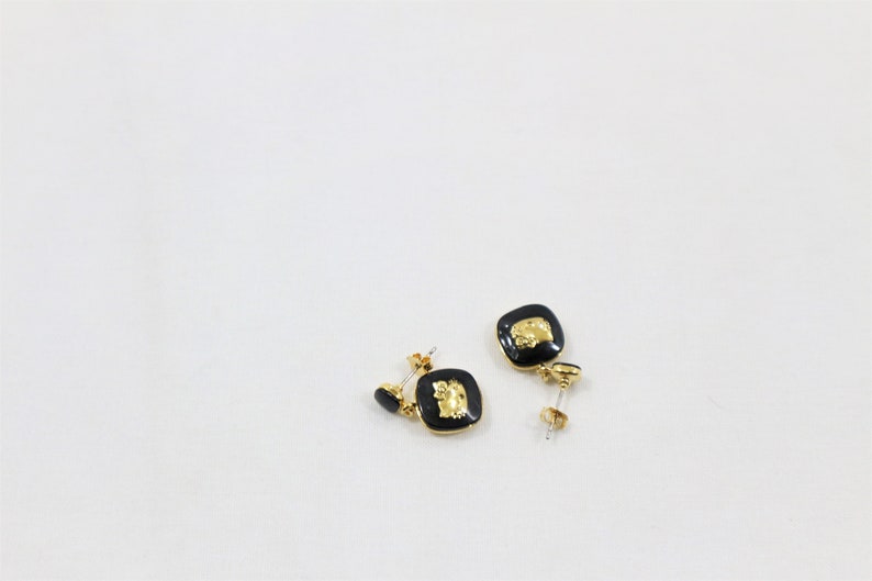 Momoberry Sanrio Hello Kitty Gold Pierced Earrings with Black Gemstone