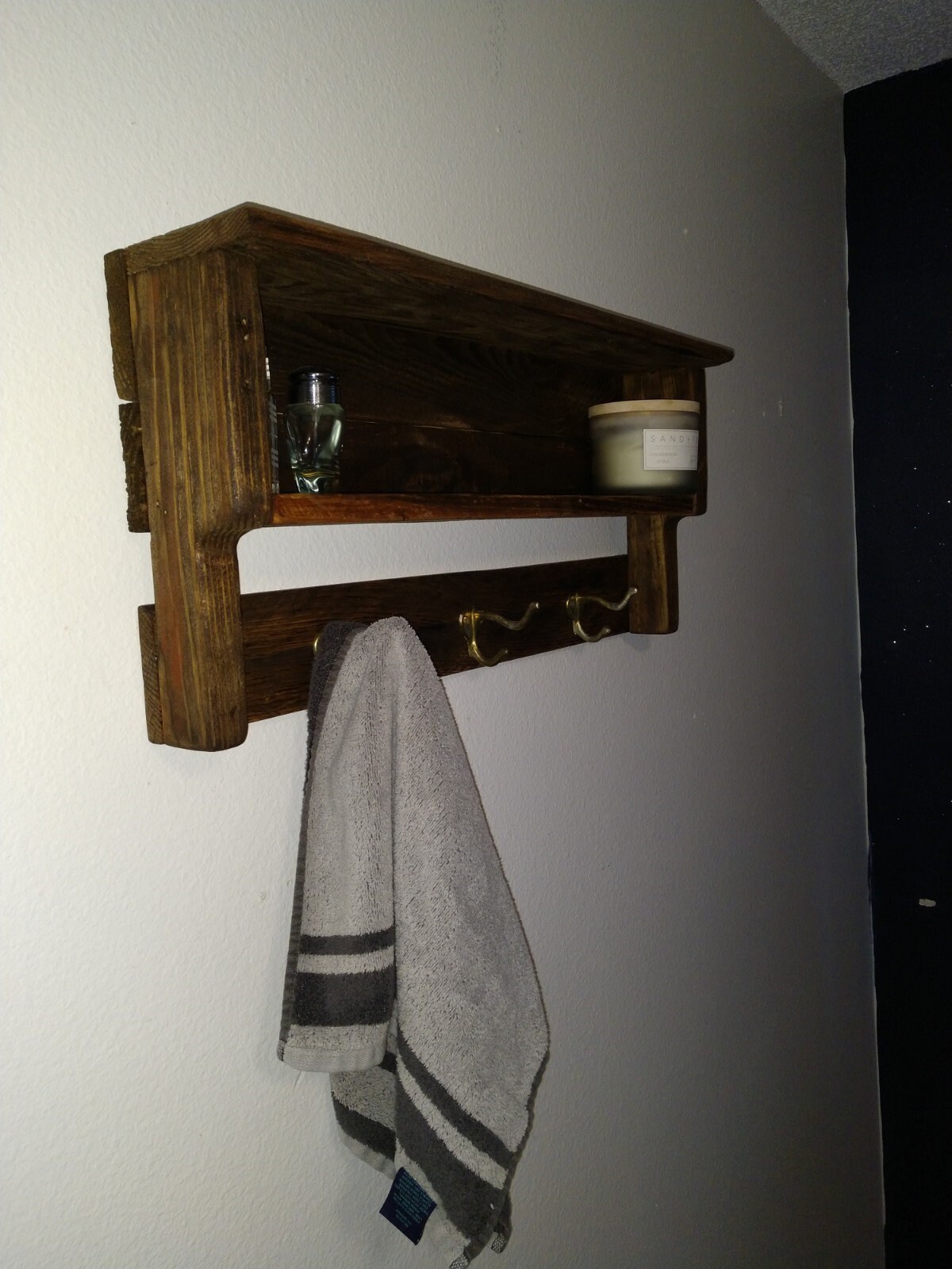 reclaimed wood shelf with hooks