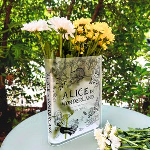 Book-shaped Vase for Flowers Bookshelf Decor Modern Home Decor for Book and Flower Lovers Gifts for Events, Birthdays, and Housewarmings