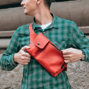 Leather Fanny Pack for Men, Personalized Bum Bag as a Leather Gift, Sling Bag for Men, Crossbody Bag for Men, Hip Bag as a Groomsmen Gift