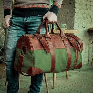 Canvas duffel bag, Wax canvas holdall, Canvas leather weekender, Green travel bag for men, Canvas bag, Brown overnight bag men, Gym bag