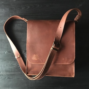Sac à bandoulière pour homme, sac à bandoulière en cuir marron, sac à bandoulière personnalisé, sac messager comme cadeau en cuir pour lui, cartable fait main