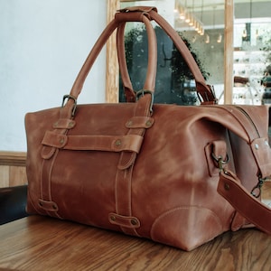 Leather Duffle Bag with Laser Engraving, Personalized Travel Bag, Handmade Duffel Bag for Men, Men&#39;s Weekender Bag, Leather Gym Bag