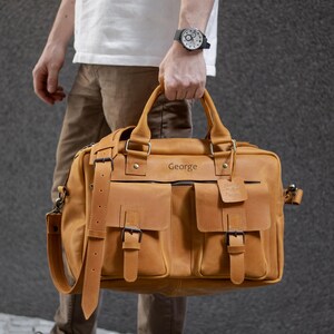 Sacoche personnalisée pour ordinateur portable pour homme, cartable avec gravure laser, sacs à main en cuir personnalisés pour homme, sac messager en cuir fait main pour homme