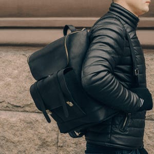 Rugzak voor heren, leren handgemaakte rugzak voor op reis, laptoprugzak voor werk, gepersonaliseerde schoolrugzak, handgemaakte leren tas afbeelding 1