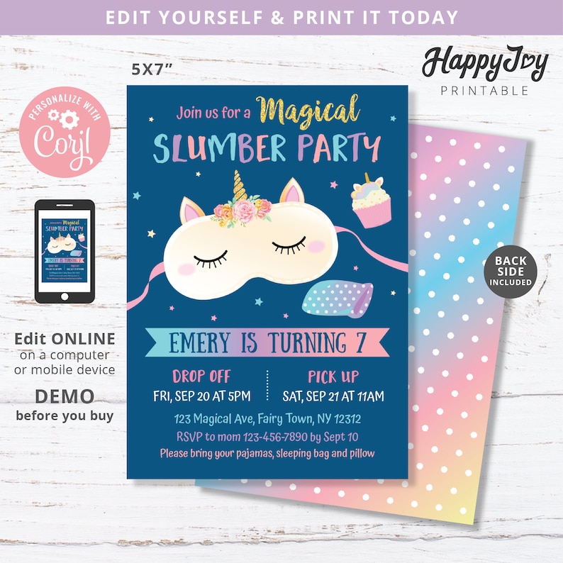Pode incluir: Um convite imprim&iacute;vel azul e branco para uma festa do pijama m&aacute;gica. O convite apresenta uma m&aacute;scara para dormir de unic&oacute;rnio, um cupcake e um travesseiro. O texto do convite diz "Junte-se a n&oacute;s para uma festa do pijama m&aacute;gica" e "Emery est&aacute; completando 7 anos".
