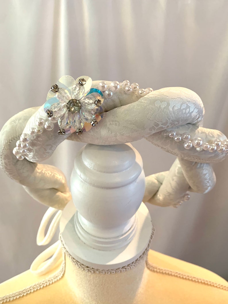 traditional vietnamese headpiece