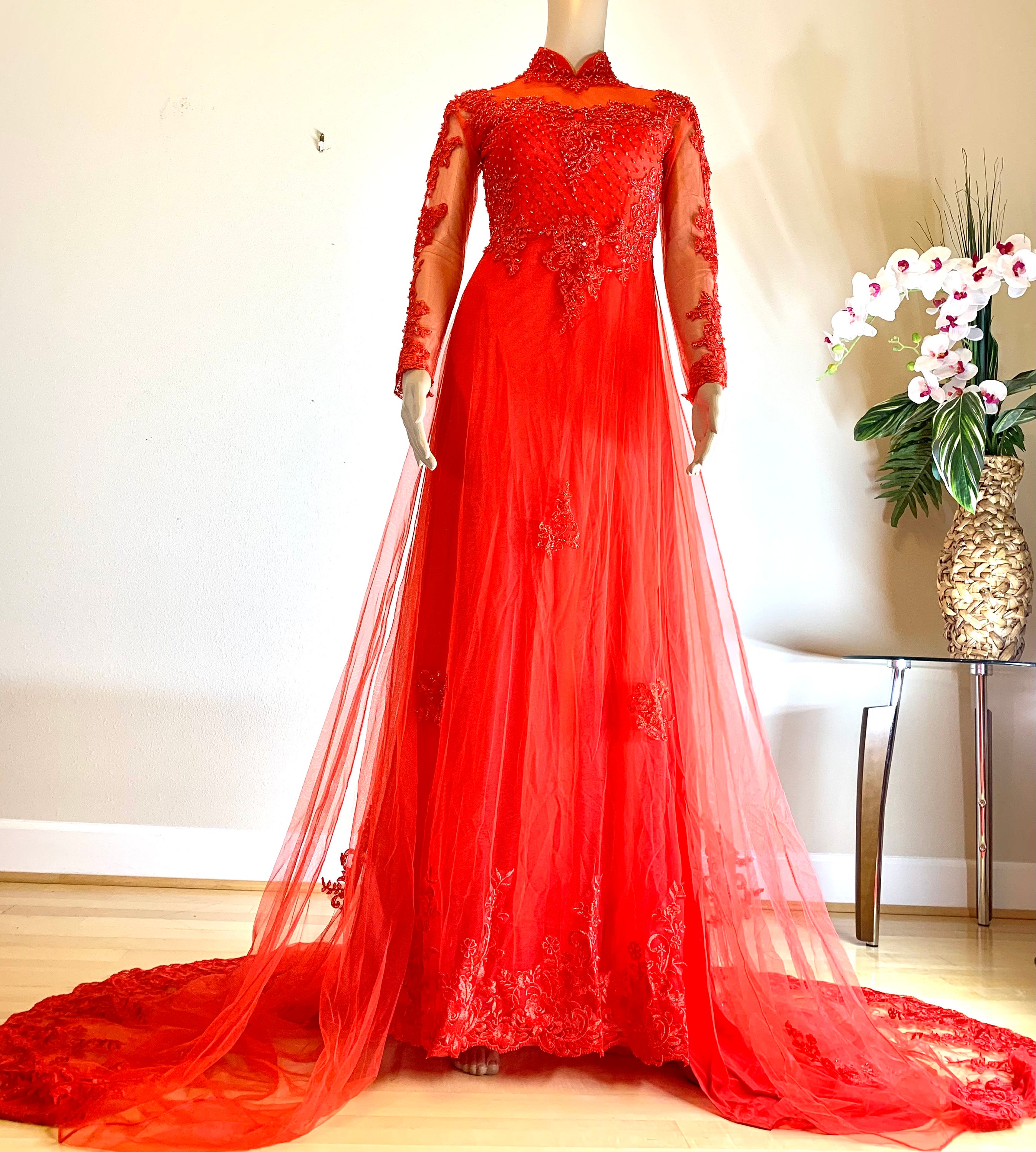 Red Ao Dai Vietnamese Traditional Wedding Dress With Gold Embroidery and  Red or Gold Pants G52 