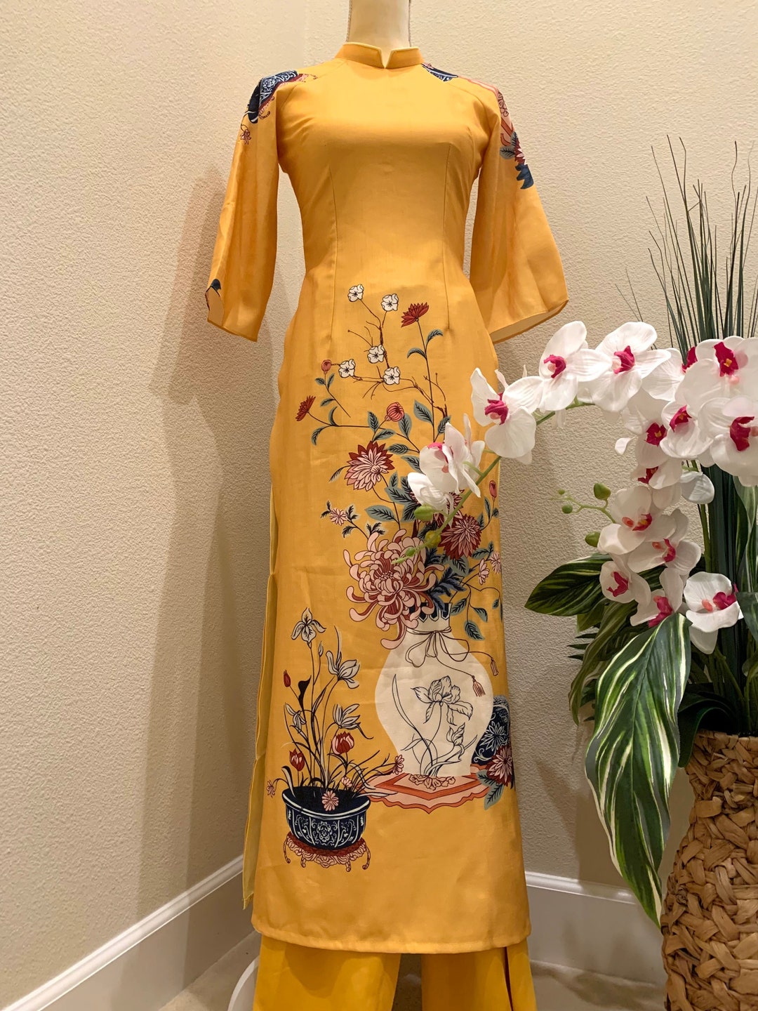 Gold Ao Dai Vietnamese Ao Dai Lua GAM in 3D With White Pants free Fast ...