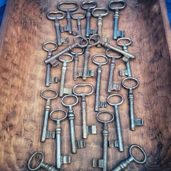 Real Antique Skeleton Keys. Witchcraft. Hoodoo. Voodoo. Conjure. Folk Magic. Road Opener. Magical Curio.