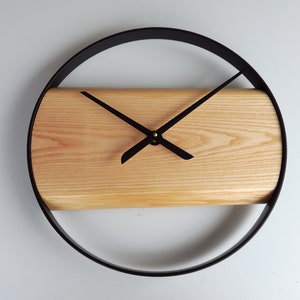 Mini horloge en bois Qualy design - Horloges