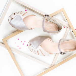 Peep-toe Chic Low Heels 3.5 cm, Women&#39;s Leather Sandals, Vintage Swing Dance Shoes - Ivory Pearl