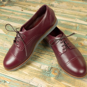 Chaussures pour hommes de style derby élégant rouge bordeaux, chaussures en cuir naturel, style oxford vintage image 4