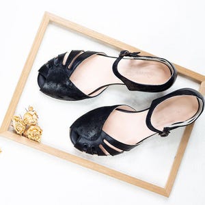 Peep-toe Chic Low Heels 3.5 cm, Women&#39;s Leather Sandals, Vintage Swing Dance Shoes - Velvet Black
