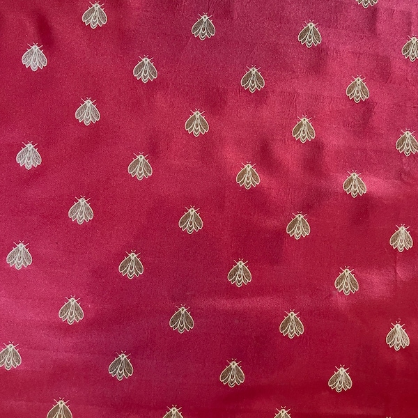 Heavy Tapestry Home Decor Fabric Featuring Gold Bees on a Red Background - A Classic Design