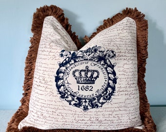 Pretend You are in Paris with this Stylish Throw Pillow Cover - Add a Little Bit of Luxury to Your Home