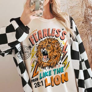 Fearless Lion png, spreekwoord 28:1 png, bijbelvers png, geloofsuitspraken, bijbelcitaat ontwerp, bijbelse gezegden, boho-vrouwen png door SVGix