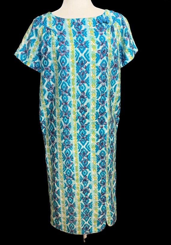 beautiful vintage hawaiian dress Gem