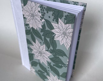 Handgemachtes Notizbuch mit Cover aus Stoff und floralem Motivpapier, 14,5cm x 11cm, 80 Seiten, blanko-matt Premium Papier