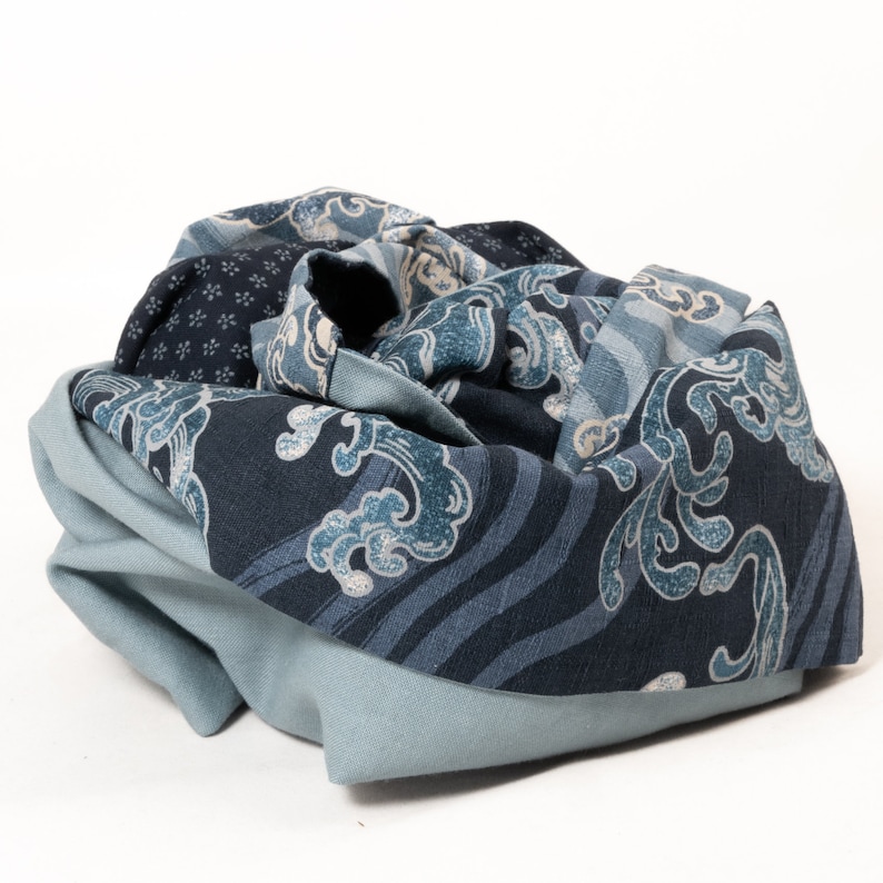 Seigaiha bleu / Vagues Modernes Bleues Snood Homme image 9