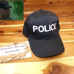 PARTIDO CERCANO - Gorra de béisbol de 6 paneles de polialgodón con bordado plateado y negro de Shane Walsh de The Walking Dead con cierre a presión - Cosplay - Accesorio de película