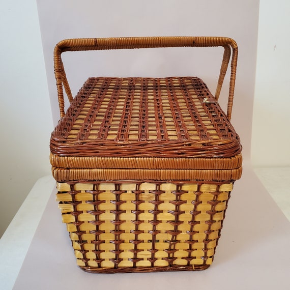 Large Wicker 2 Tone Picnic Basket Complete with D… - image 8