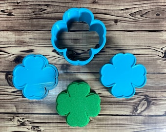 Shamrock Outline Bath Bomb Mold Press