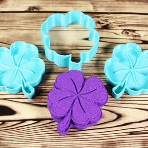 Shamrock Bath Bomb Mold Press