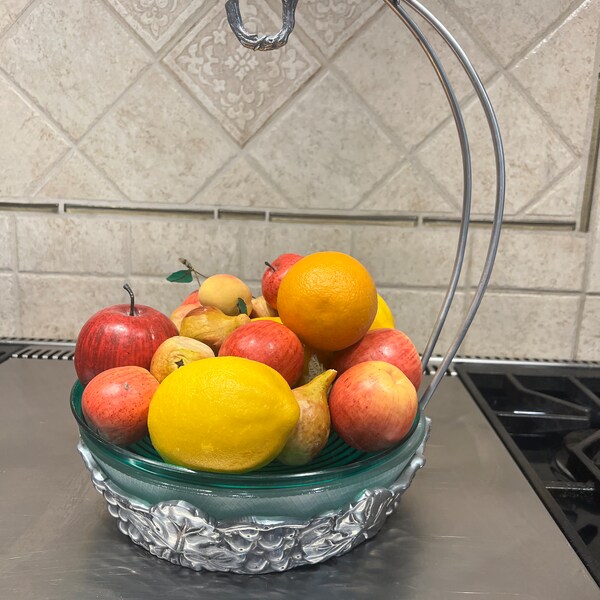 Arthur Court Fruit bow- only displayed with fruit